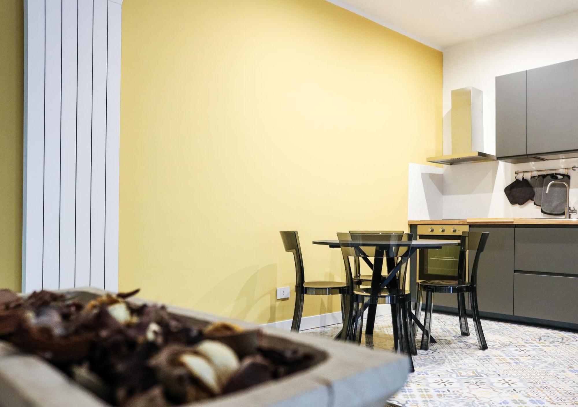Rrrapido Apartment In Corso San Gottardo - 4 People Милан Экстерьер фото